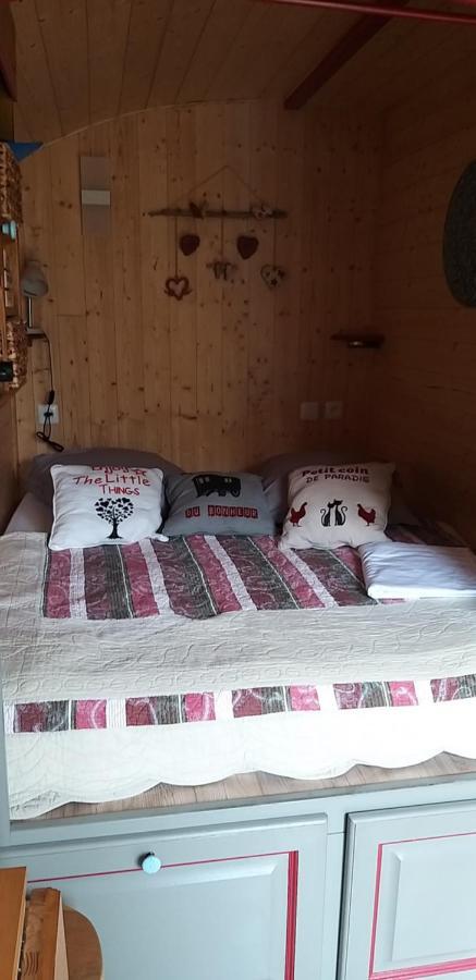 Roulotte Romantique Chauffee En Cevennes Monteils  Экстерьер фото
